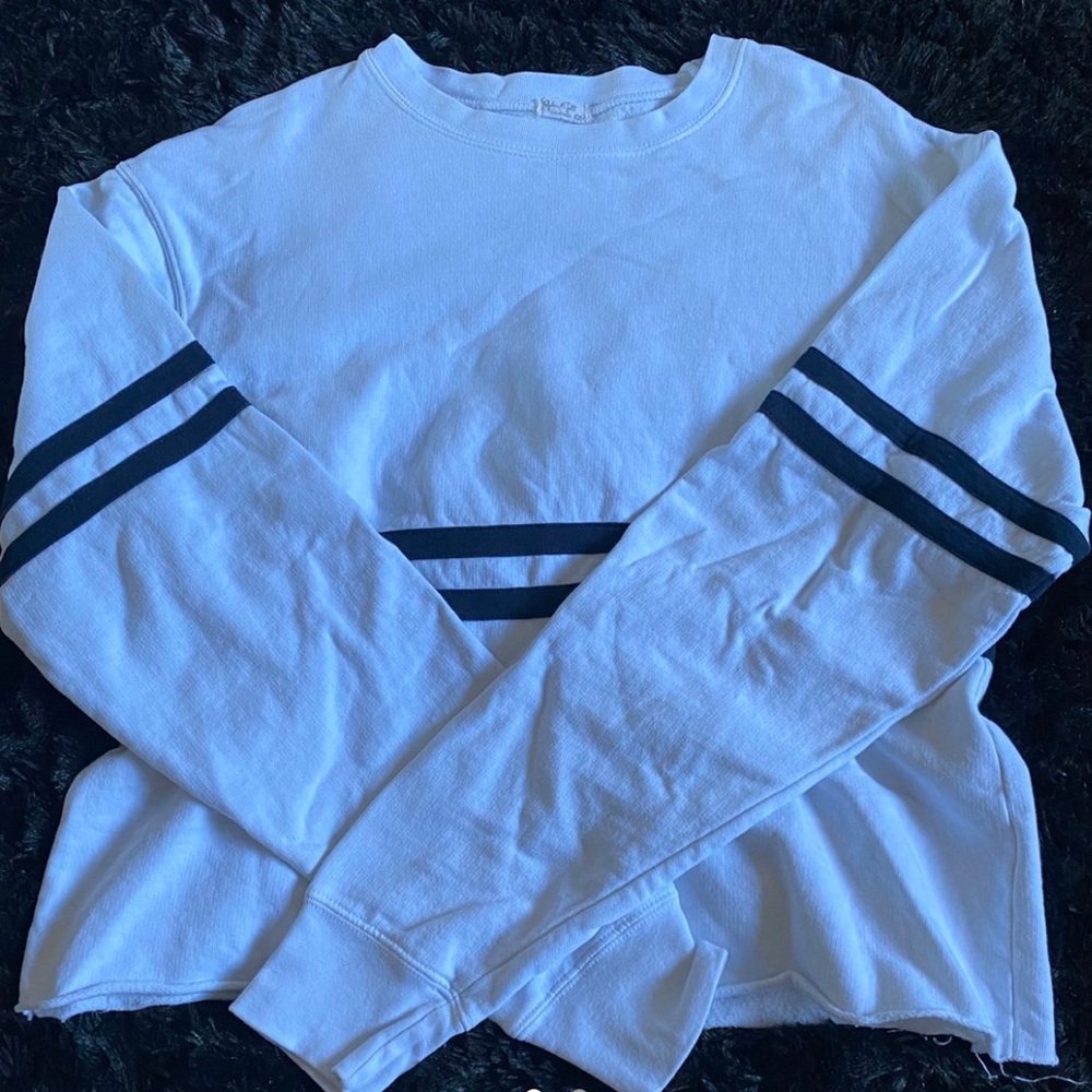 BRANDY MELVILLE WHITE CROPPED SWEATER
